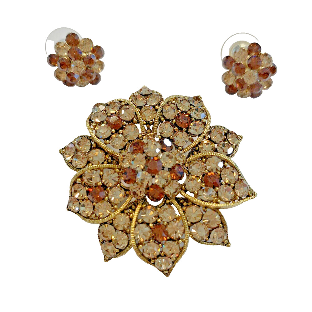 Vintage Rhinestone Jewelry Set Brooch Pierced Earrings Gold Copper White Flower